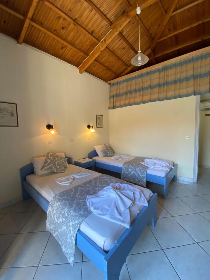 Apartment Roxani Studios-apartments *