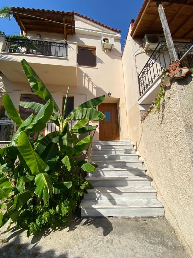 Roxani Studios-apartments *